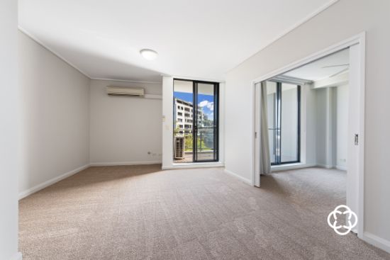 5/27 Bennelong Parkway, Wentworth Point, NSW 2127
