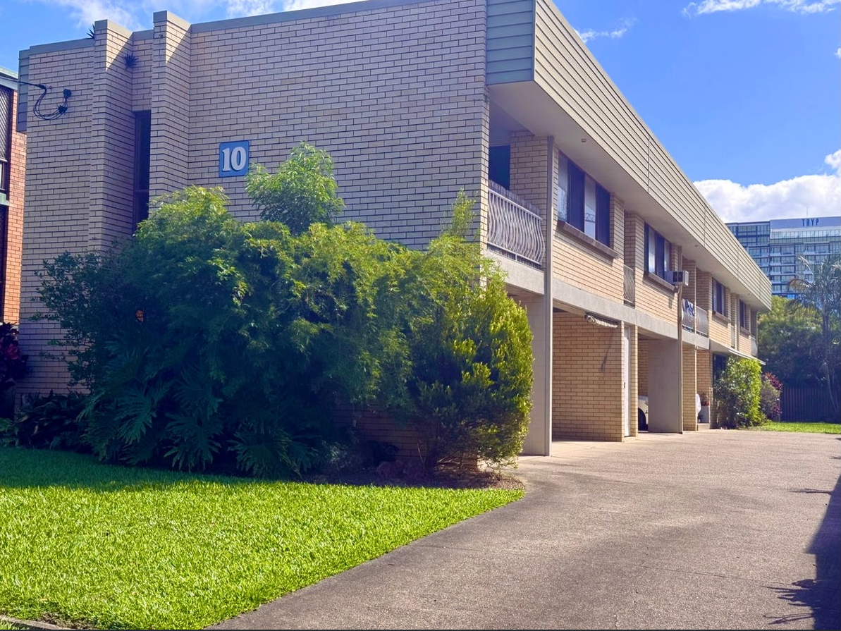 6/10 Lather Street, Southport, Qld 4215