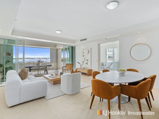 6/326-342 Marine Parade, Labrador, Qld 4215