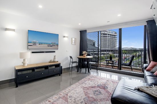 701/40 Surf Parade, Broadbeach, Qld 4218