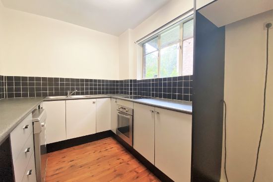 8/18A Ewart Street, Marrickville, NSW 2204