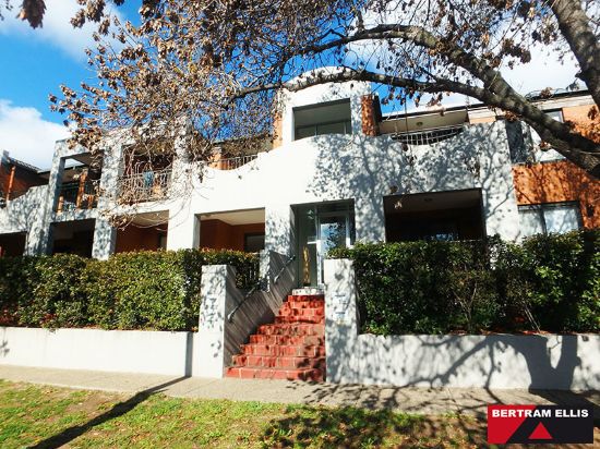 8/2 Namatjira Drive, Weston, ACT 2611