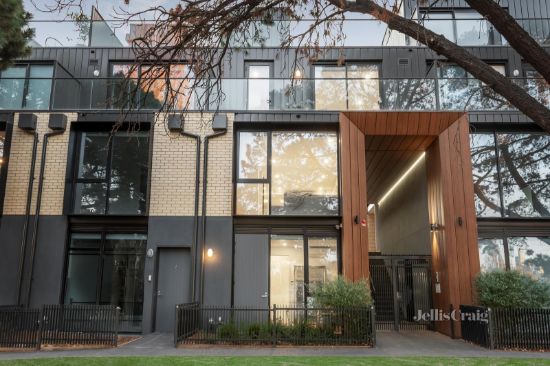 8/343 Williamstown Road, Port Melbourne, Vic 3207