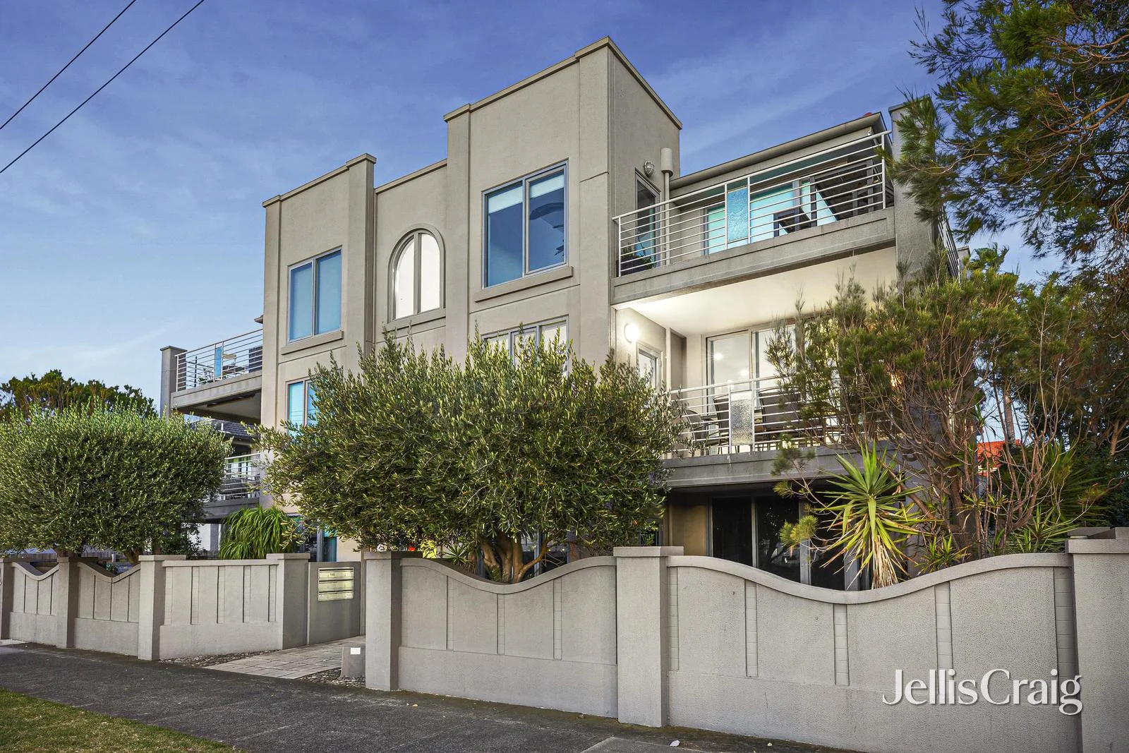 8/41 Marine Parade, St Kilda, Vic 3182