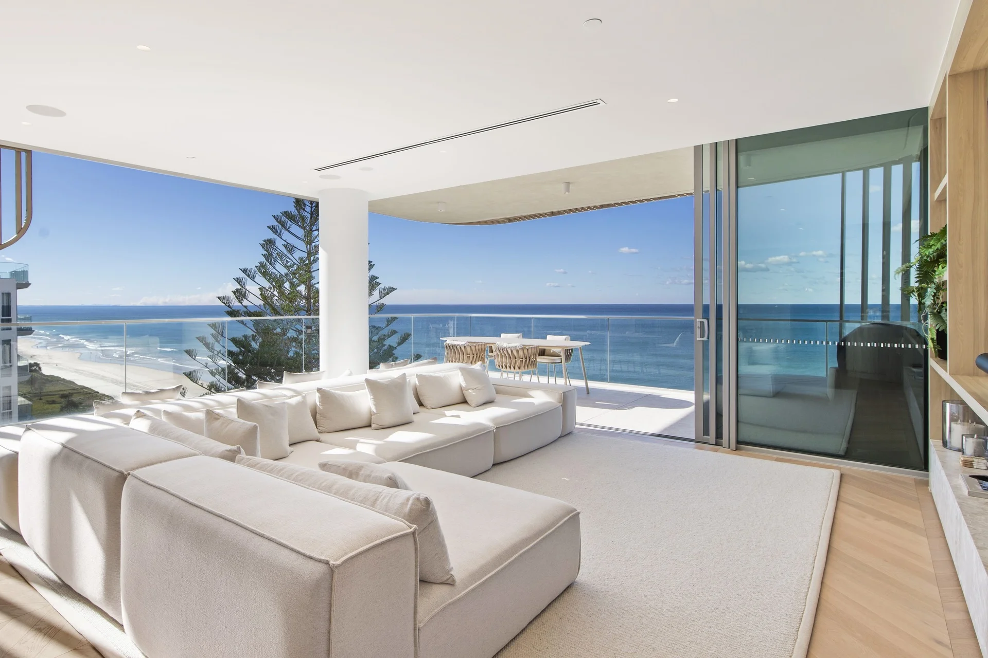 801/474 The Esplanade, Palm Beach, Qld 4221