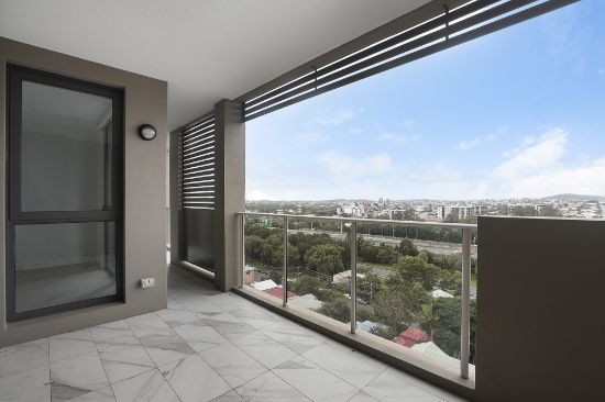 802/70 Carl Street, Woolloongabba, Qld 4102