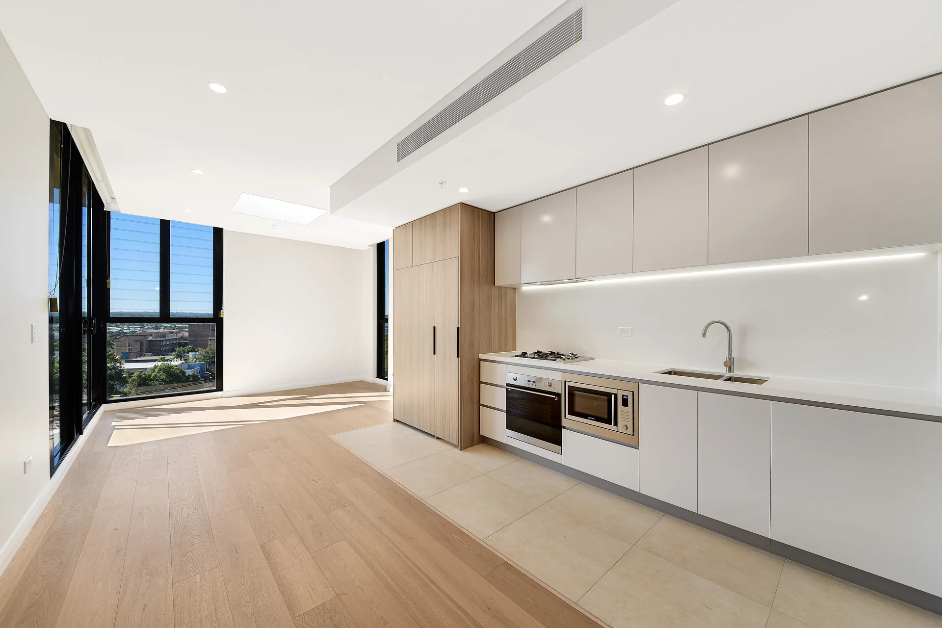 804/7 Maple Tree Road, Westmead, NSW 2145