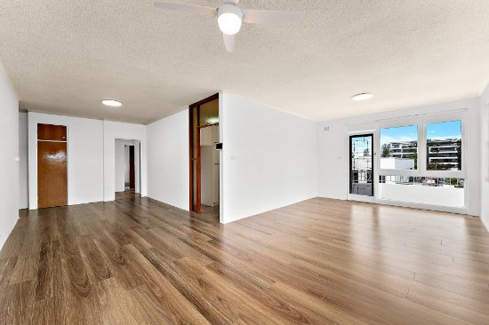 9/136B Chuter Avenue, Ramsgate Beach, NSW 2217