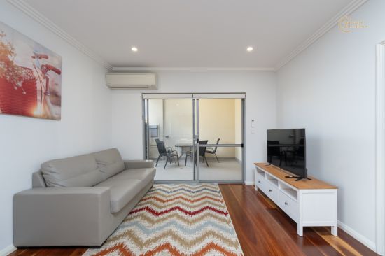 9/3 Oak Street, Cannington, WA 6107