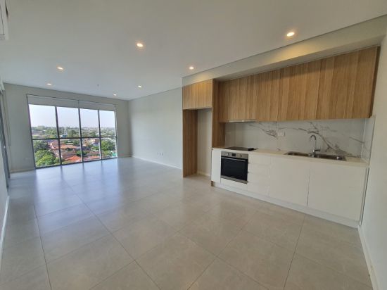 916/13-15 Cross Street, Bankstown, NSW 2200