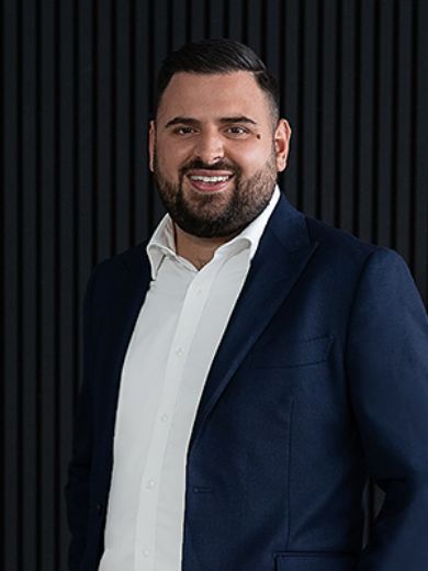 Aris Varvarian - Real Estate Agent at Raine & Horne - Neutral Bay