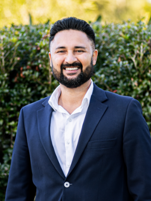 Armani Sandhu Real Estate Agent