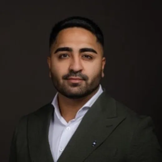Ash  Singh - Real Estate Agent at Manor Real Estate Castle Hill