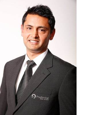 Ash Singh - Real Estate Agent