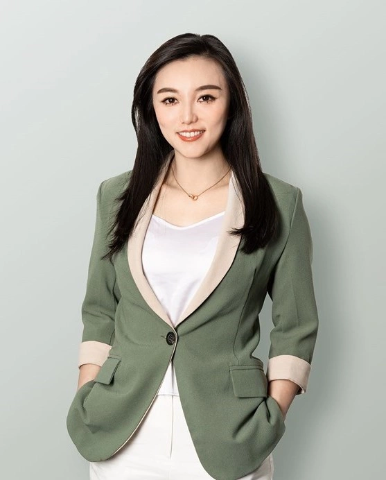 Sophia  Zhou - Real Estate Agent