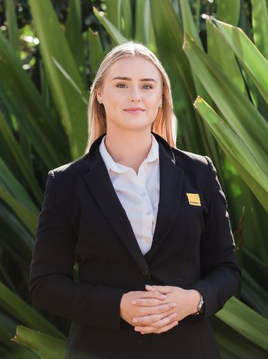 Beth Noble - Real Estate Agent at Ray White Carnes Hill - HOXTON PARK