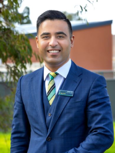 Bilal Ali - Real Estate Agent at Reliance Manor Lakes - WYNDHAM VALE