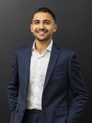 Billy Ijaz - Real Estate Agent