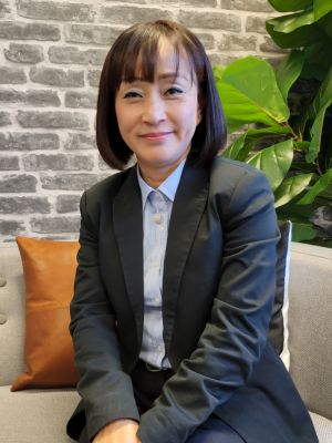 Blanche Cheung - Real Estate Agent