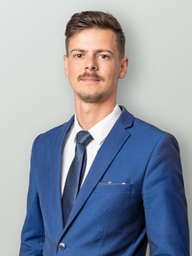 Brett Thomas - Real Estate Agent at Belle Property - Balwyn