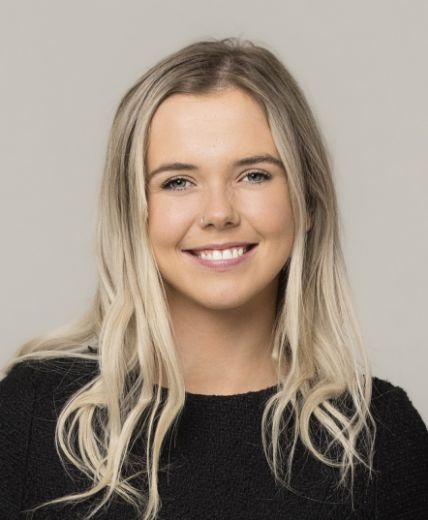 Brittany Butterworth - Real Estate Agent at Raine & Horne Northern Suburbs - MOONAH