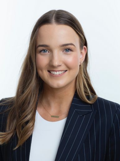 Brittany King - Real Estate Agent at Barry Plant - Highton