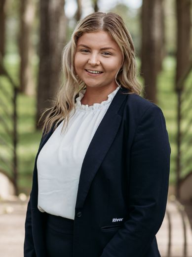 Brooke Gibson - Real Estate Agent at River Realty - Maitland