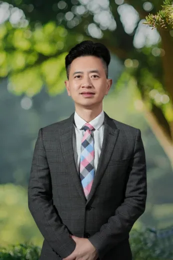 Thomas Zhang - Real Estate Agent at Legend Property - SYDNEY