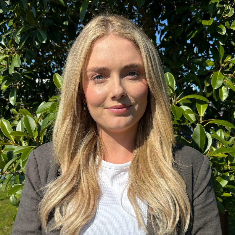 Emma Miller - Real Estate Agent