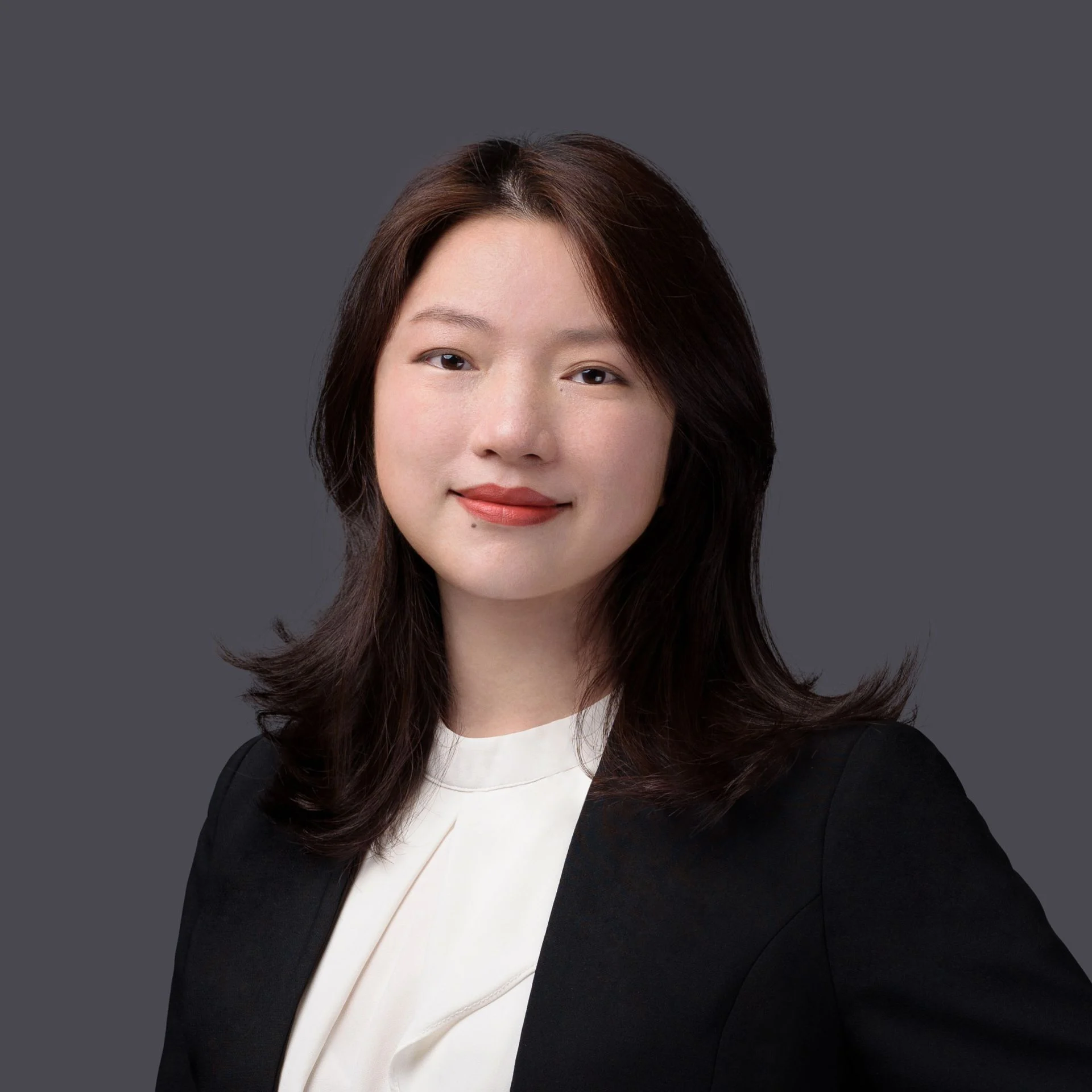 Vicky Ruan - Real Estate Agent