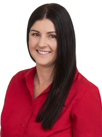 Cally Murray - Real Estate Agent at Professionals Prowest Real Estate -  Willetton