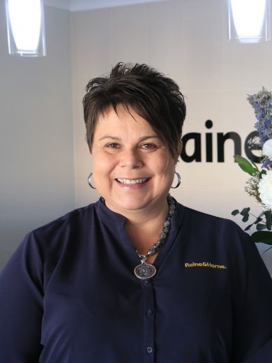 Carla Healy - Real Estate Agent at Raine and Horne Ayr - AYR