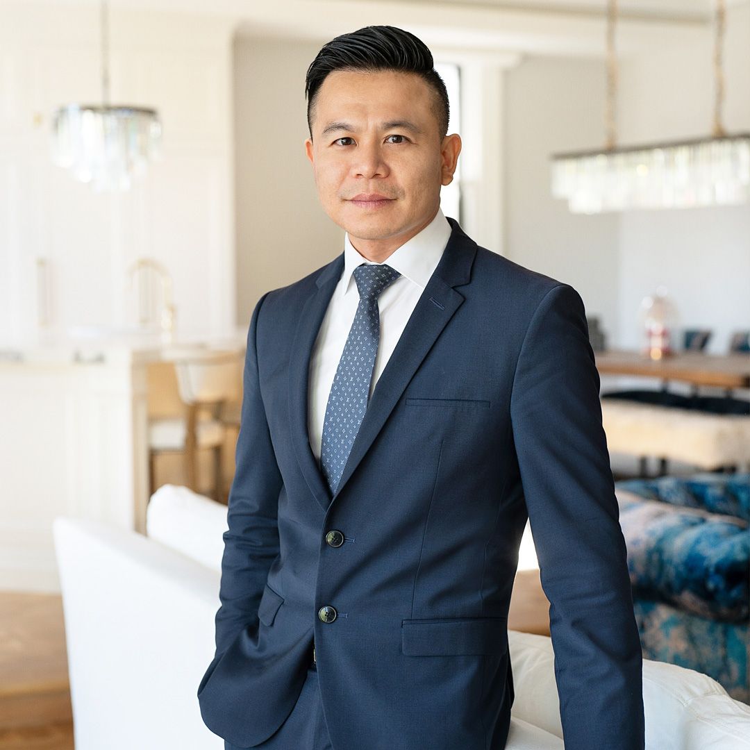 Carlos Ouyang - Real Estate Agent