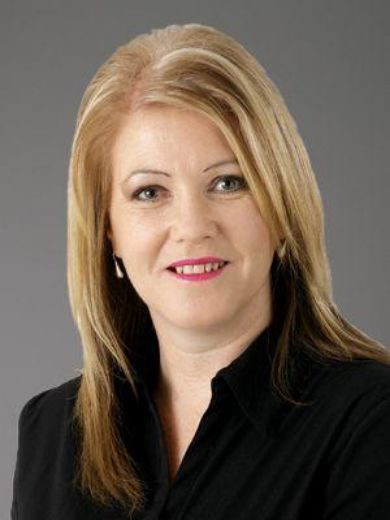 Catherine Halliwell - Real Estate Agent at Buxton - Mentone