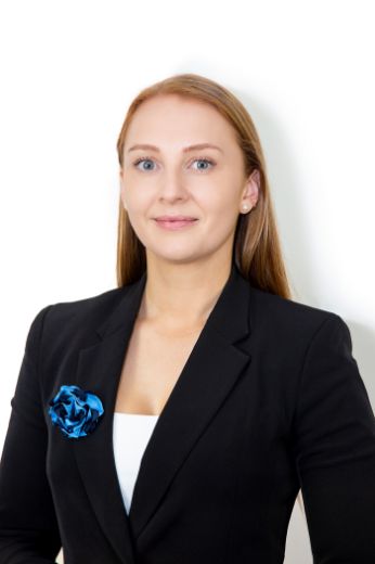 Charlotte Tosh - Real Estate Agent at Harcourts Connections