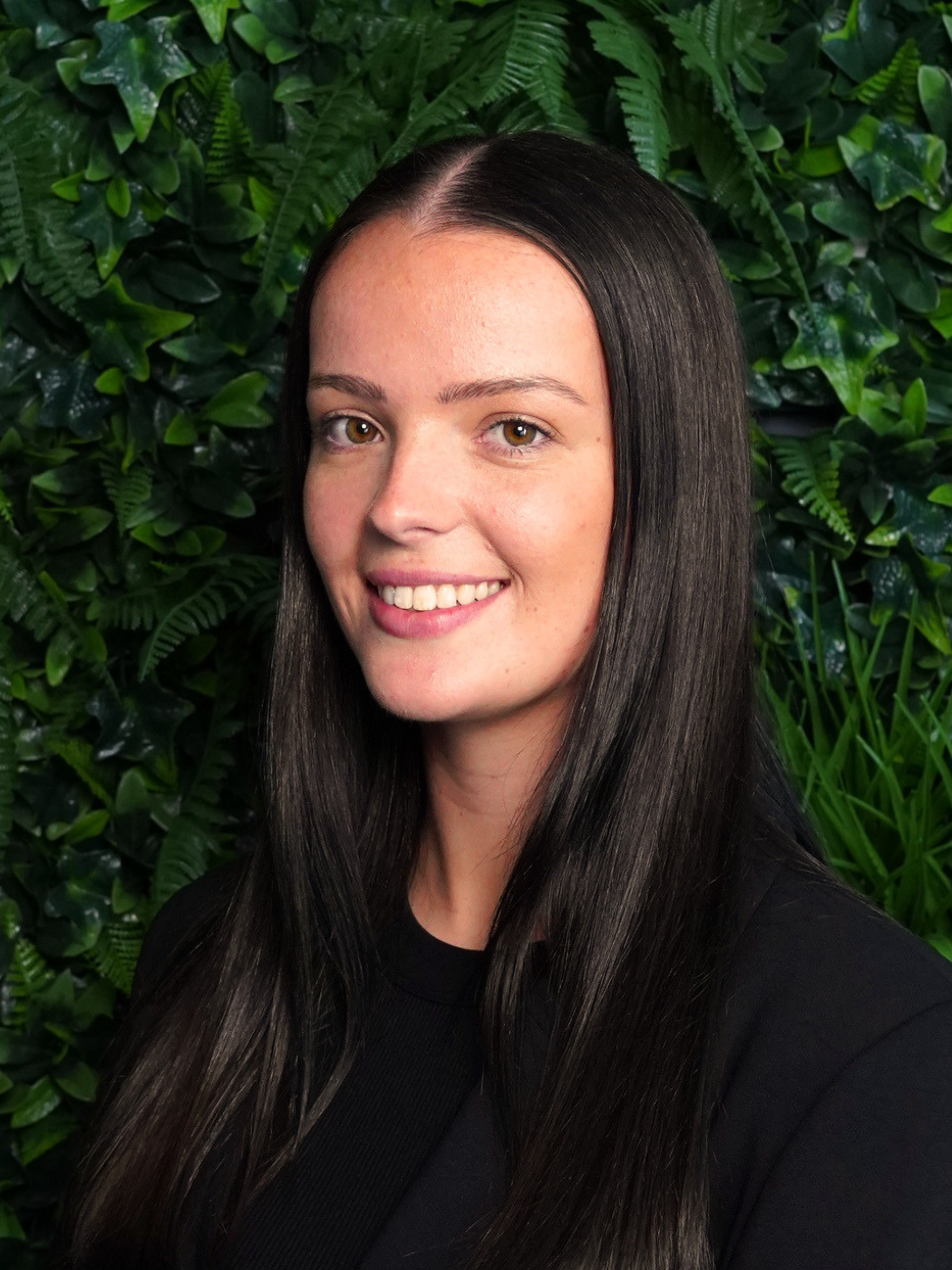 Charly Lines - Real Estate Agent