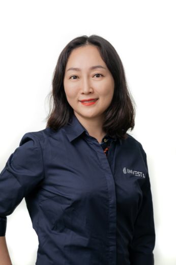 Cherry Zhao - Real Estate Agent at Invest & Co - Eight Mile Plains
