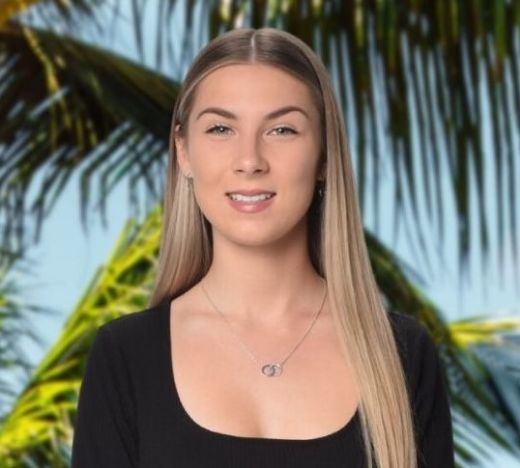 Chloe  Holbrook - Real Estate Agent at Property Today - Sunshine Coast