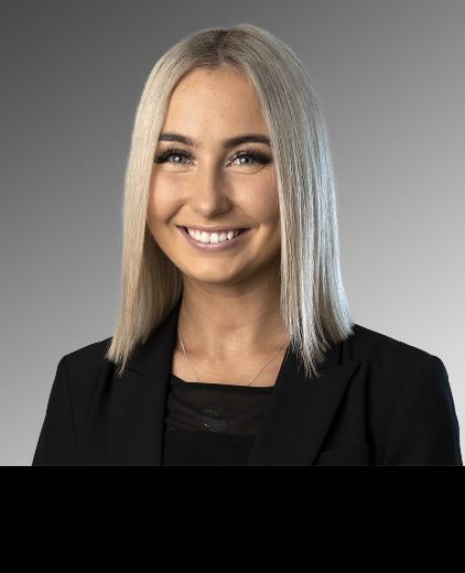 Chloe Parisi - Real Estate Agent at Buxton - Lara