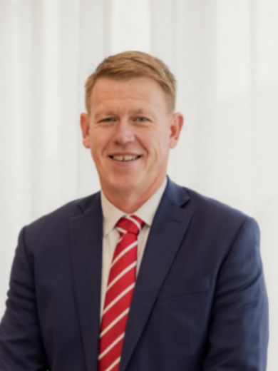 Chris Howlett - Real Estate Agent at King and Heath First National - Lakes Entrance