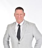 Chris Rowbottom - Real Estate Agent From - First National Real Estate Engage Eastlakes - BELMONT