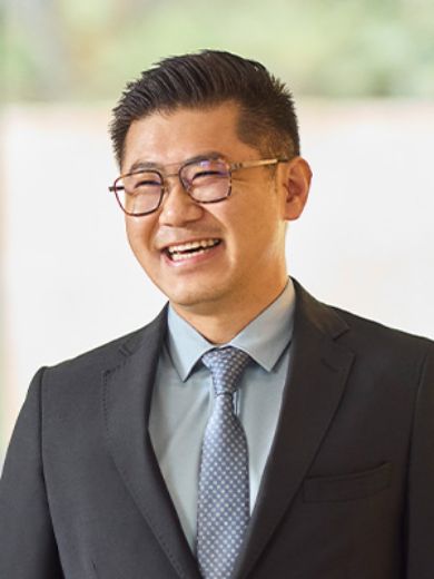Chris Zhang - Real Estate Agent at DiJones - Hills District