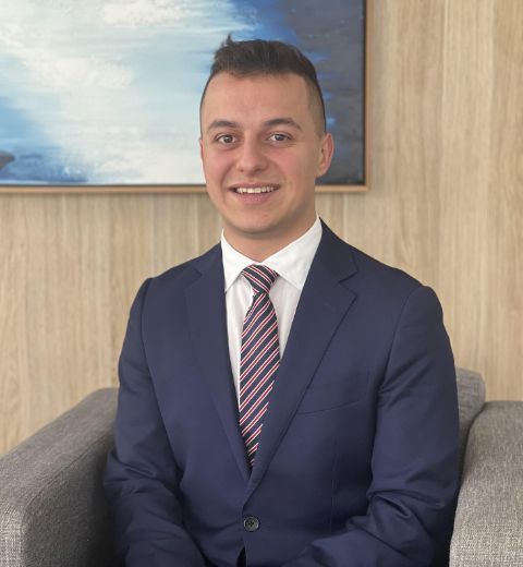 Christian Pecoraro - Real Estate Agent at Barry Plant  - Wantirna   