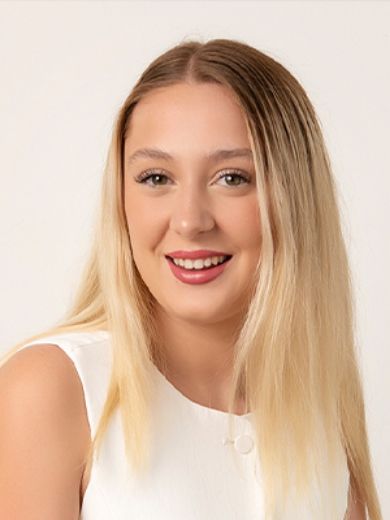 Claudia Conroy - Real Estate Agent at Stone Real Estate - Lindfield