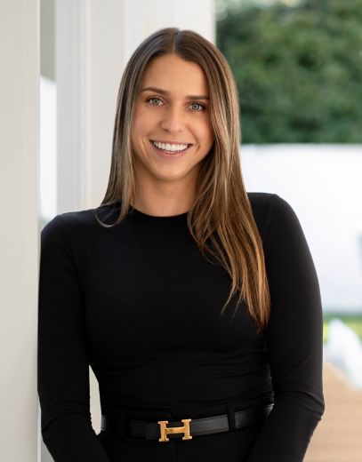 Claudia Sweeney - Real Estate Agent at Raine & Horne - Mosman