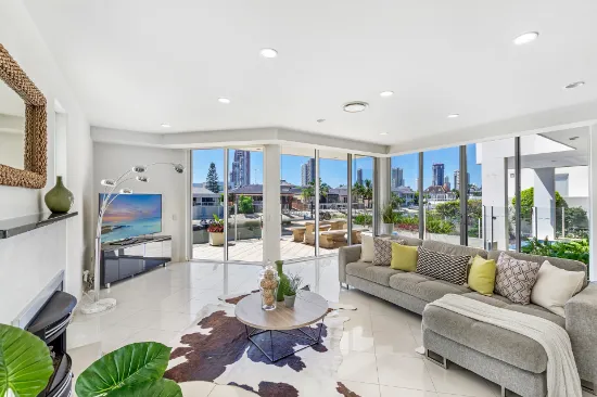 Commodore Dr, Surfers Paradise, QLD, 4217