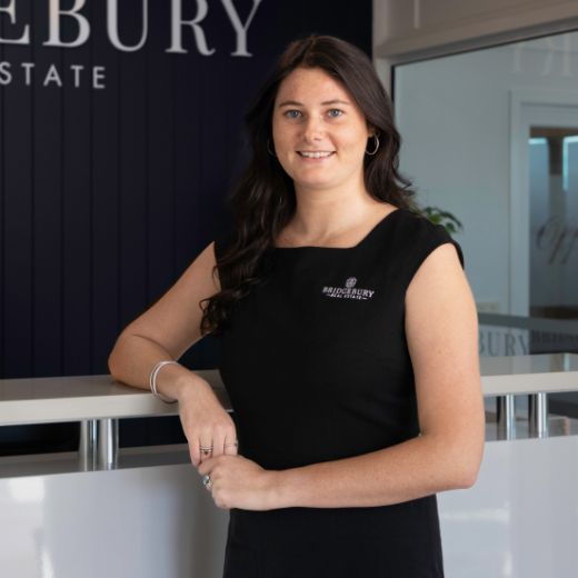 Courtney Hunter - Real Estate Agent at Bridgebury Real Estate - Caloundra