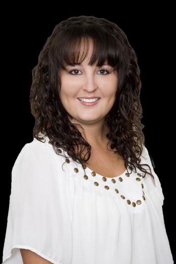 Courtney Reid - Real Estate Agent at Professionals TWT Realty