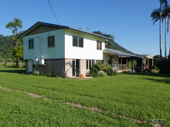 Address available on request, Utchee Creek, Qld 4871