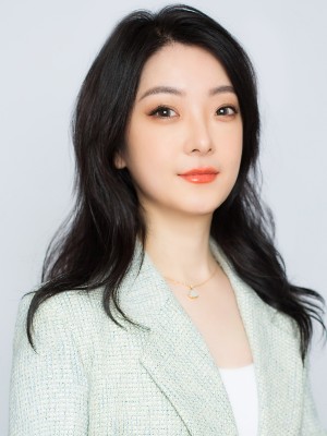 Crystal Xiao Real Estate Agent
